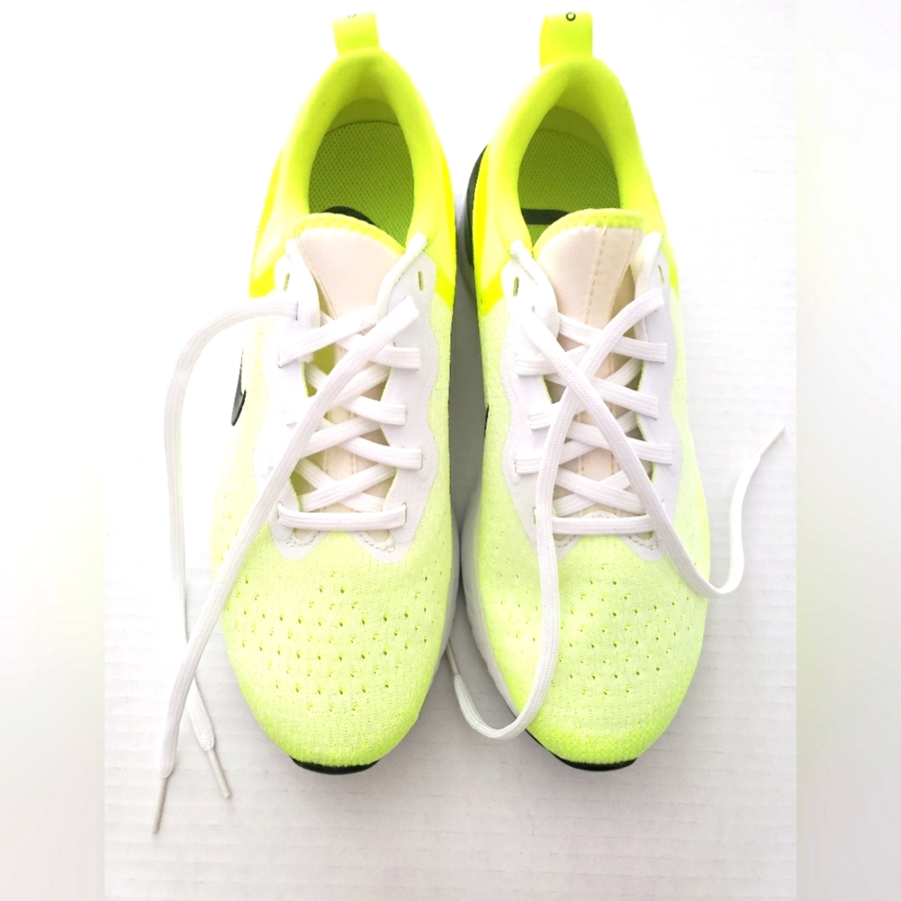 Women's Nike Odyssey React sneakers